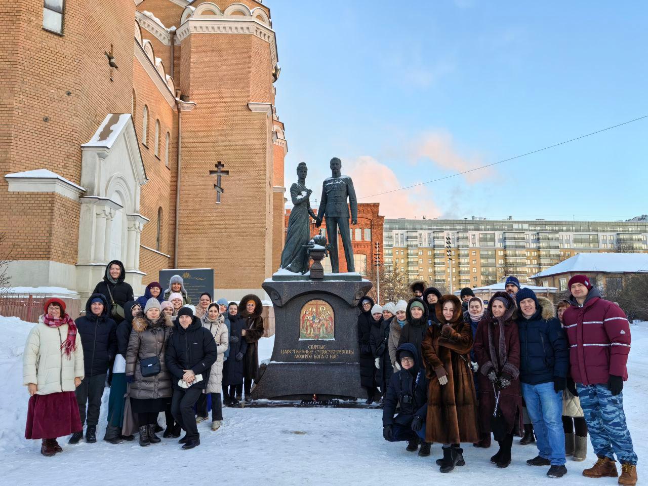 Прошла очередная поездка молодежи в Санкт-Петербург